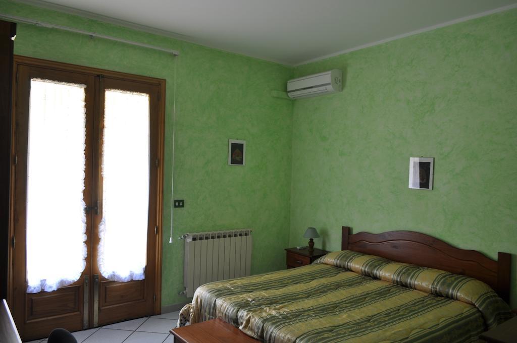 B&B Villa Dagala ซานตา เวเนรินา ห้อง รูปภาพ